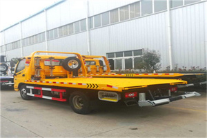 东直门外附近拖车救援搭电