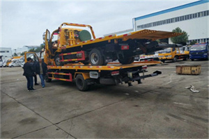 东直门外同城汽车补胎